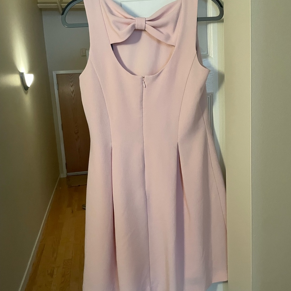 Vince Camuto Size 8 dress